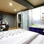 Shim Hotel