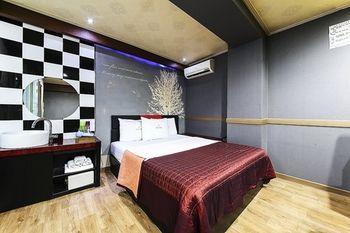 Shim 2* Seoul